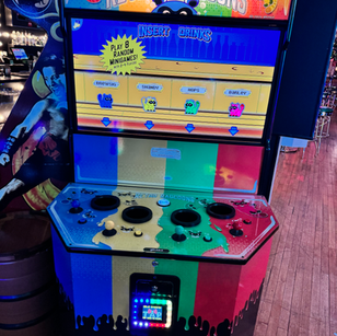 Arcade game cabinet 3 at 1UP