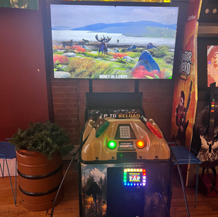 Arcade game cabinet 4 at 1UP