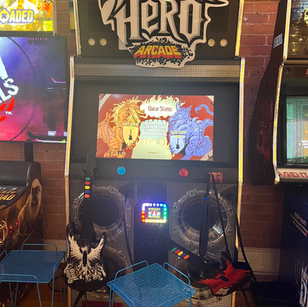 Arcade game cabinet 5 at 1UP
